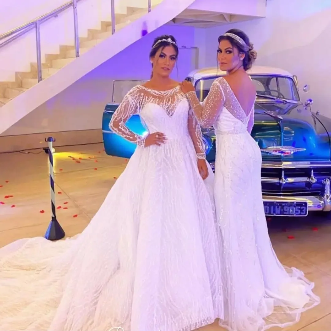 Maquiagem e penteado de noiva apresentados no catálogo de Ana Lucia Porto
